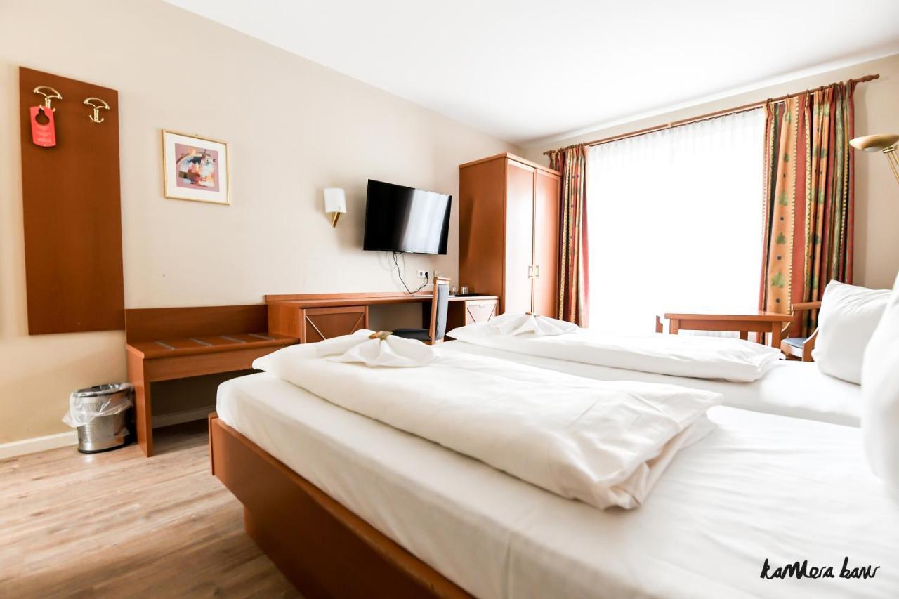 Hotel Blutenburg มิวนิก ภายนอก รูปภาพ