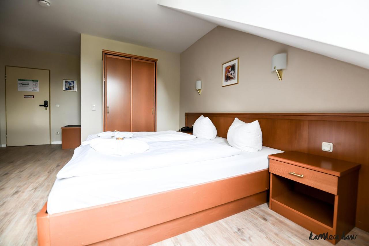 Hotel Blutenburg มิวนิก ภายนอก รูปภาพ